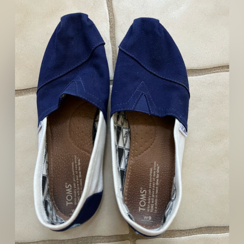 Navy/White Tom’s Shoes